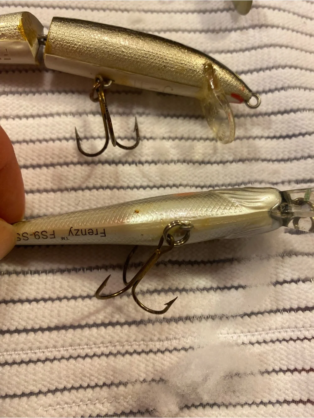 Fishing Lure Pack - Yellow and Silver Hard Bait Set
